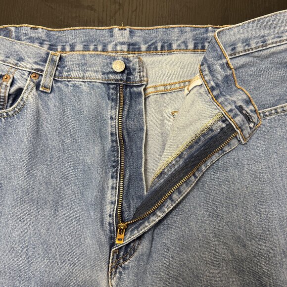 Levi's 550 Jeans Men's 40x30 Medium Wash Relaxed Fit Stretch Denim Red Tab - Picture 4 of 10